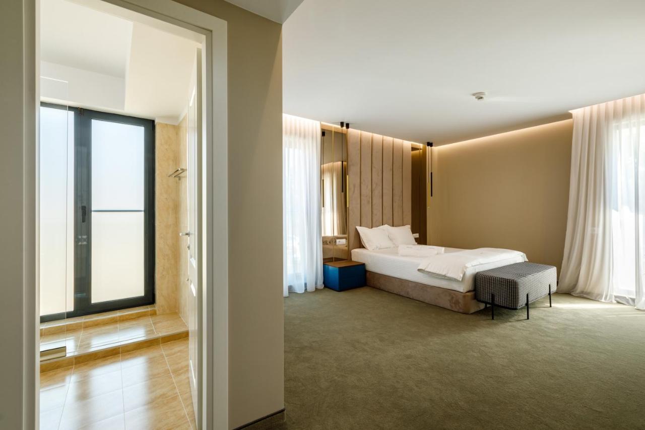 Onal Boutique Hotelier Mamaia Extérieur photo