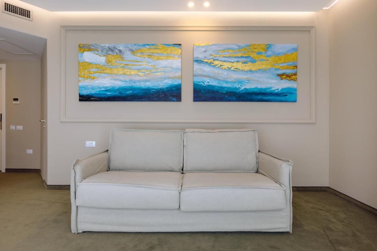 Onal Boutique Hotelier Mamaia Extérieur photo